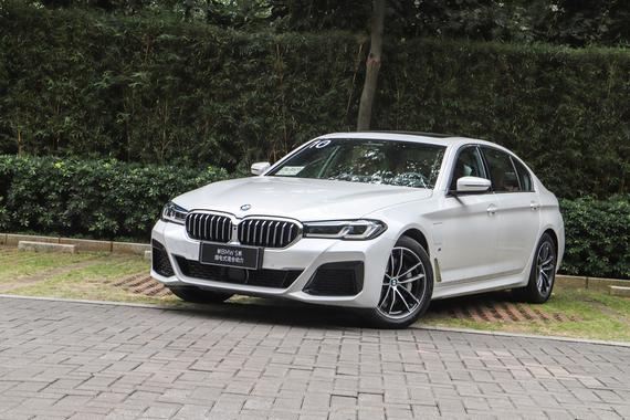 换身新装继续征战 试驾体验中期改款宝马5系