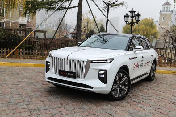 比库里南便宜近10倍 试驾体验国产标杆红旗E-HS9