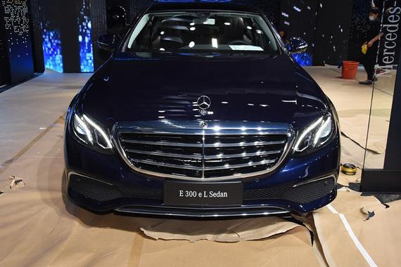 新款E级插混版明年上市 对标5系插混版