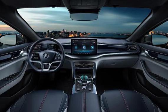 豪华质感更强 比亚迪秦PLUS内饰定妆图发布