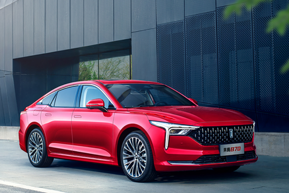 外表魅力无限 实力强悍能打 价格平民的“最美“自主品牌轿车