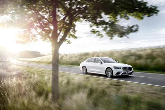 2020年奔驰在华共交付77.43万辆新车 新能源车型增势良好