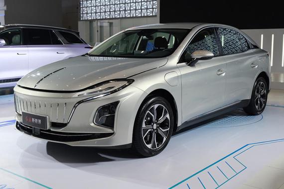 红旗E-QM5纯电动轿车消息 配备刀片电池