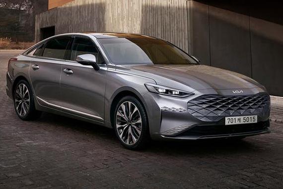 全新起亚K8内饰谍照首曝 采用一体式大尺寸双触摸屏配置