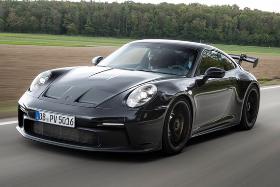 第七版高性能保时捷911 GT3曝光，将赛车技术完美融入