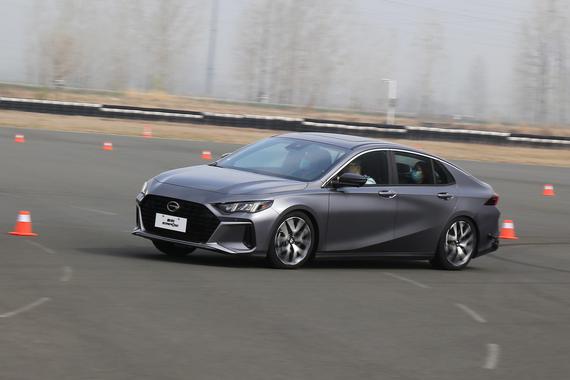 瞄准年轻市场 场地体验广汽传祺EMPOW影豹