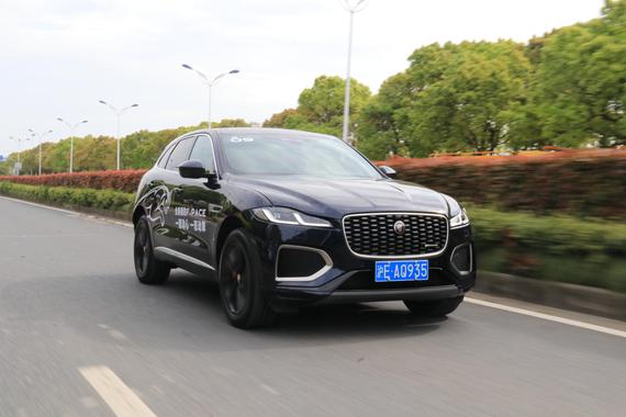 优雅的背后暗藏杀机 试驾捷豹全新F-PACE