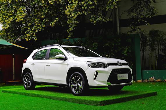 内饰升级明显 实拍东风雪铁龙全新C3-XR