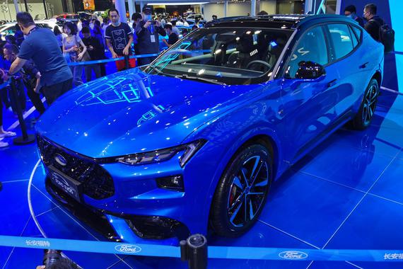 2021重庆车展：长安福特EVOS亮相