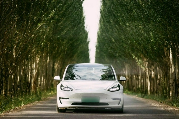 马斯克回应美版Model 3采用LFP电池：续航仅相差10英里