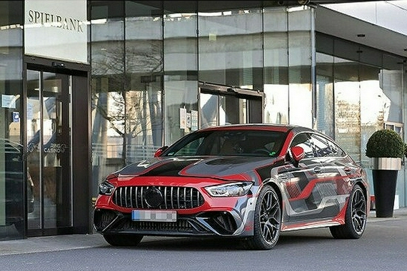 史上最强AMG GT要来 轻度伪装车现身纽博格林