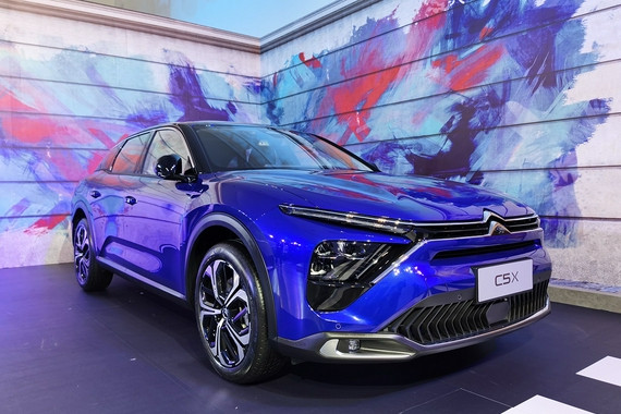 东风雪铁龙凡尔赛C5 X正式上市 售价xx.xx-xx.xx万元