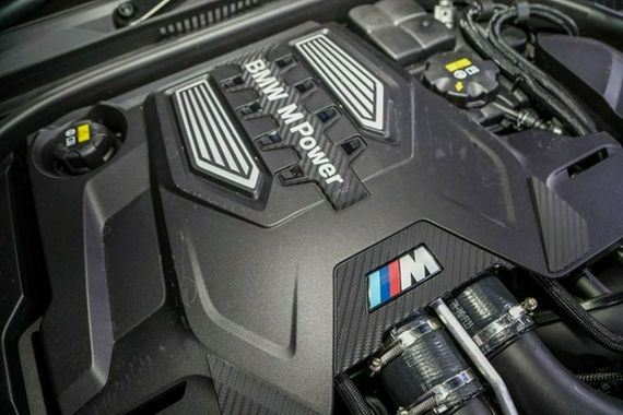 宝马开发总监：宝马不放弃燃油车型 EV发展焦点在基建