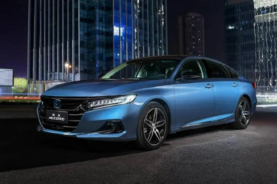 日系两强迎来小改款 究竟谁才是B级车市场的王者