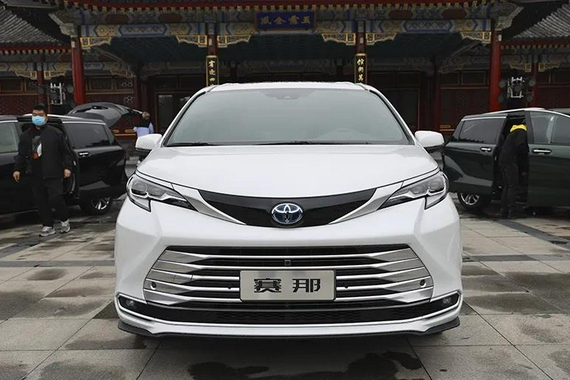 丰田赛那对比别克GL8 花30多万选哪一款？