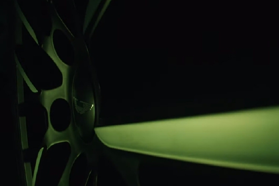 V12要来了？阿斯顿·马丁将推DBX S车型