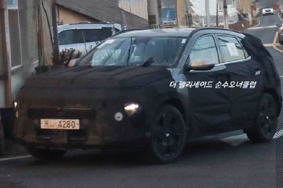 2024年上市/增插混系统 新款现代KONA谍照曝光