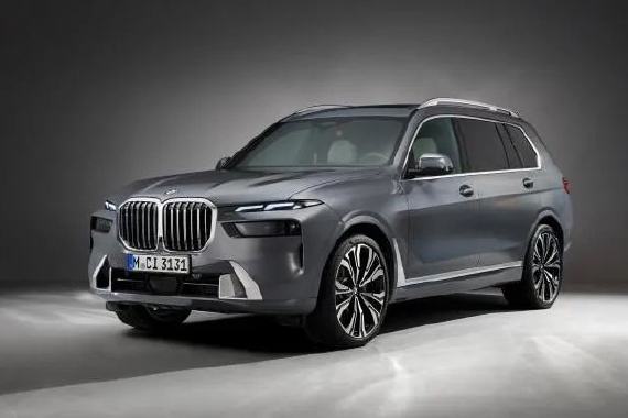 怎么选？新款宝马X7和红旗LS7同时发布