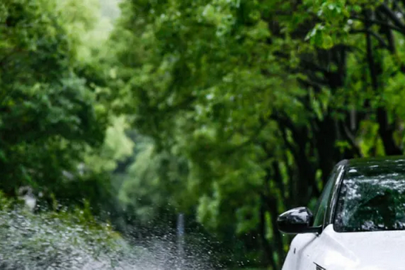 16万 续航600 选几何A还是比亚迪秦PLUS