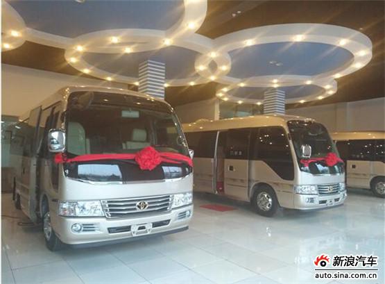 丰田考斯特12座顶配价格多少钱