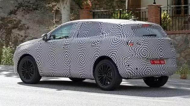 全新一代标致2008路试谍照(图片来源于网络)