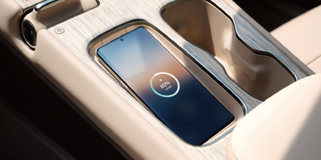 车厂造手机,手机厂造汽车 是双向奔赴,还会殊途同归