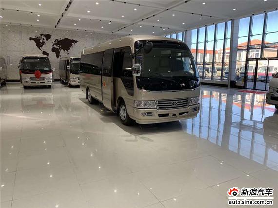 丰田考斯特10座顶配豪华版详解图