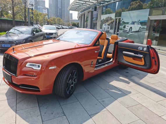 劳斯莱斯曜影潮流色彩经典搭配初秋钜惠