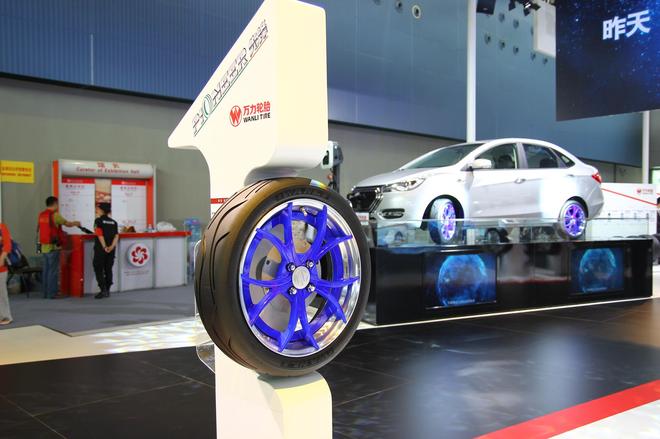 万力轮胎携概念胎及旗下四大品牌亮相