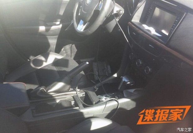 或基于阿特兹底盘 奔腾全新车路试谍照