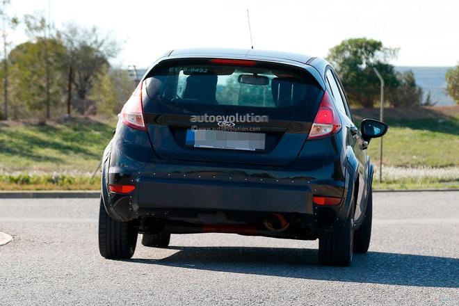 新嘉年华路试谍照曝光 或于2017年亮相