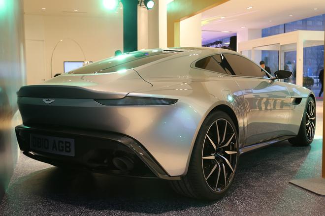 阿斯顿·马丁与邦德系列电影跨越半世纪