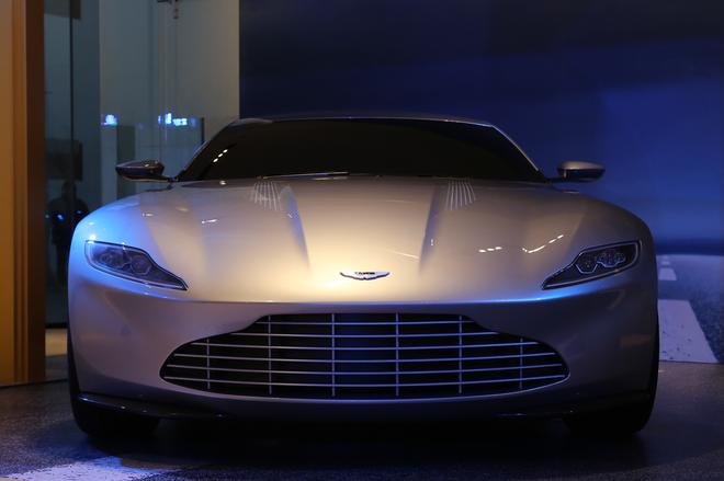 阿斯顿·马丁与邦德系列电影跨越半世纪