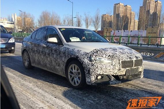 将国产 宝马1系三厢版低伪装谍照曝光