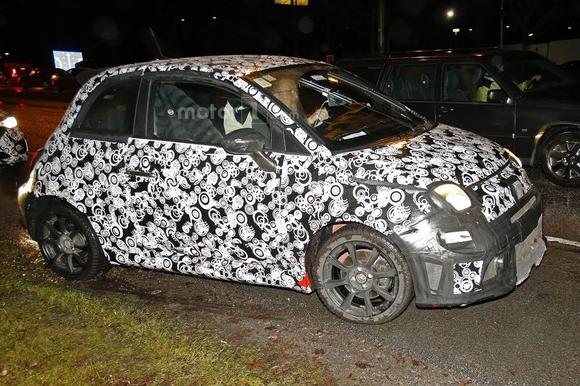 新菲亚特500 Abarth谍照曝光 日内瓦首发