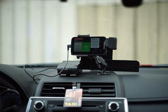 加州出租车行业推出新APP  类似滴滴软件