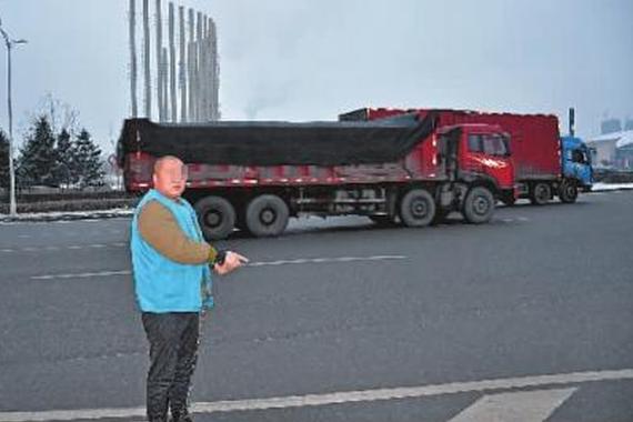 长春破获特大碰瓷团伙：一辆车修100次