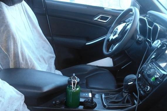 配大尺寸屏幕 驭胜S330量产版内饰曝光