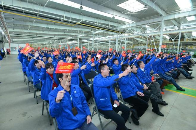 上汽通用五菱产销突破200万辆