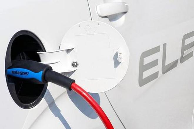 海外觊觎中国新能源市场 电池成首攻目标