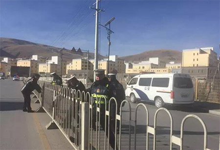 身边的交警:2016年他们依然在路上