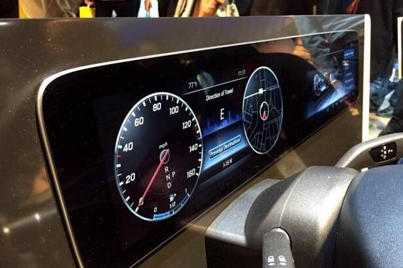 2016 CES：奔驰全新E级内饰细节发布