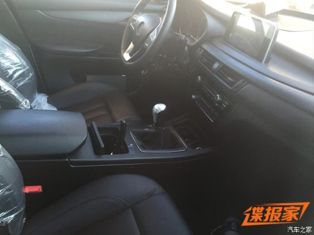 年内亮相 汉腾汽车首款SUV内饰谍照曝光