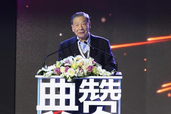 茅于轼：自动驾驶+互联网改变汽车生产消费