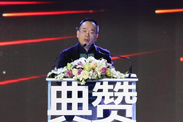 寰球汽车集团董事长兼CEO 吴迎秋