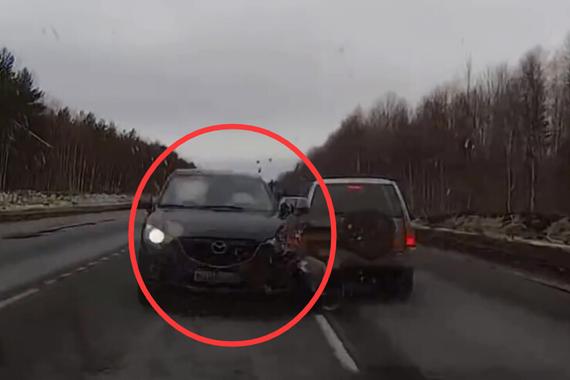 视频：逆向超车的凶手！今年最恐怖车祸