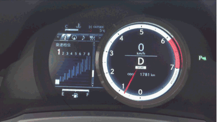 (gif动图演示)rc 200t仪表盘设计灵感来源于lfa的可移动式运动仪表