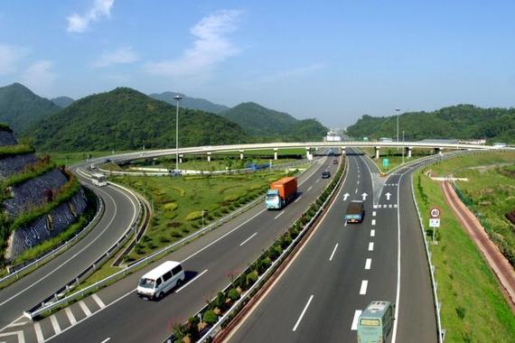 全国高速公路报警求助电话 你存好了吗？