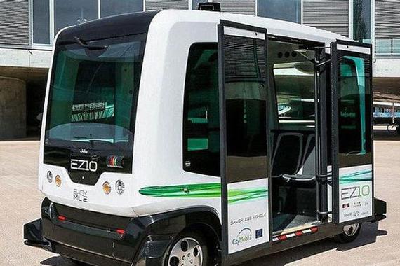 全球首辆无人驾驶摆渡车荷兰上路