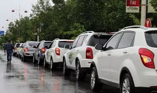 什么时候开双闪是门学问 错了要扣分哦